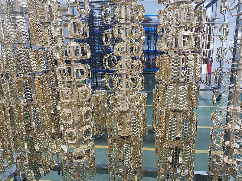 玫瑰金真空91福利在线视频